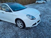Gebraucht Alfa Romeo Giulietta Sprint 150 PS (110 kW) 2015 Weiß Limousine