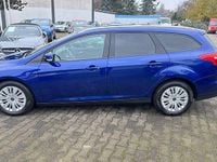 Gebraucht Ford Focus Trend 101 PS (74 kW) 2017 Blau Limousine