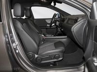 Gebraucht Mercedes GLA200 163 PS (119 kW) 2023 Grau SUV