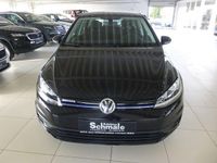 Gebraucht VW Golf VII Trendline 110 PS (80 kW) 2017 Schwarz Kleinwagen