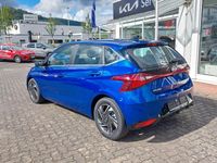 Gebraucht Hyundai i20 Trend 101 PS (74 kW) 2023 Blau Limousine
