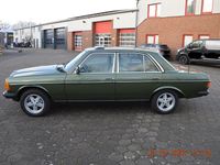 Gebraucht Mercedes E230 136 PS (100 kW) 1983 Grün Limousine