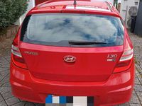 Gebraucht Hyundai i30 Comfort 109 PS (80 kW) 2009 Rot Limousine