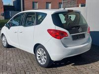 Używany Opel Meriva Style 120 KM (88 kW) 2014 Biały Minivan