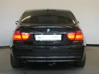 Gebraucht BMW 318 143 PS (105 kW) 2011 Schwarz Limousine