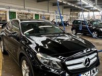 Gebraucht Mercedes GLA220 180 PS (132 kW) 2016 Schwarz SUV