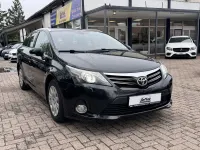 Gebraucht Toyota Avensis Life 124 PS (91 kW) 2012 Schwarz Kombi