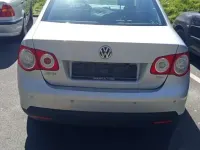 Używany VW Jetta 105 KM (77 kW) 2007 Szary Sedan/Limuzyna