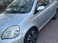 Gebraucht Toyota Yaris 80 PS (58 kW) 2004 Silber Kleinwagen