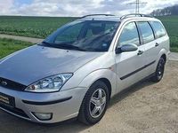 Gebraucht Ford Focus Trend 101 PS (74 kW) 2003 Titan silber Kombi