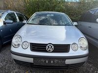 Gebraucht VW Polo Basis 64 PS (47 kW) 2002 Silber Limousine