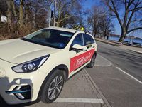 Gebraucht Kia Niro Vision 100 kW (136 PS) 2022 Gelb SUV