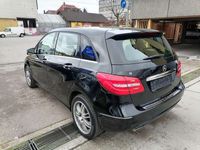 gebraucht Mercedes B200 (BlueEFFICIENCY) voll leder . LED . Tüv 2025/05