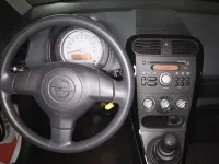 Gebraucht Opel Agila Basis 68 PS (50 kW) 2013 Weiß Kleinwagen