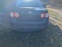 Gebraucht VW Jetta 116 PS (85 kW) 2006 Blau Limousine