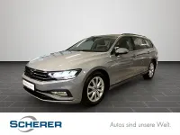 Gebraucht VW Passat Basis 122 PS (89 kW) 2023 Mondsteingrau Kombi