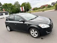 Gebraucht Kia Ceed 126 PS (92 kW) 2009 Schwarz Kleinwagen
