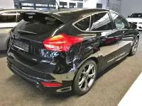 Gebraucht Ford Focus ST-Line 140 PS (102 kW) 2018 Schwarz Limousine