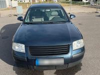 Gebraucht VW Passat 102 PS (75 kW) 2004 Blau Limousine