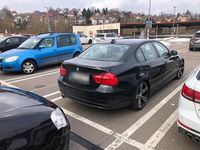 Gebraucht BMW 320 184 PS (135 kW) 2010 Schwarz Limousine