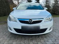 Gebraucht Opel Astra 125 PS (91 kW) 2011 Weiß Kombi