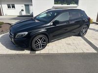 Gebraucht Mercedes GLA220 Night 177 PS (130 kW) 2016 Schwarz SUV