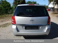 Gebraucht Opel Zafira Design Edition 110 PS (80 kW) 2011 Silber Van / Kleinbus