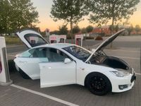 gebraucht Tesla Model S 85, Lebenslang kostenlos Aufladen bei Supercharger