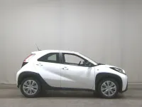 Gebraucht Toyota Aygo 72 PS (52 kW) 2023 Schneeweiß