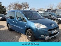 Gebraucht Peugeot Partner Tepee Premium 120 PS (88 kW) 2011 Blau Van / Kleinbus