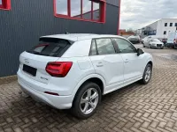 Gebraucht Audi Q2 Sport 150 PS (110 kW) 2020 Gletscherweiß metallic SUV