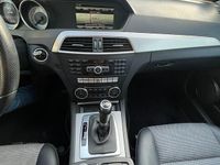 Gebraucht Mercedes C250 203 PS (149 kW) 2013 Schwarz Kombi