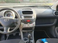 Gebraucht Toyota Aygo 68 PS (50 kW) 2009 Grau Kleinwagen