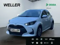 Gebraucht Toyota Yaris Comfort 72 PS (52 kW) 2022 Pure) white ii (weiss Kleinwagen