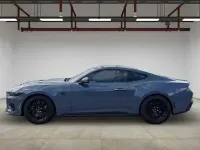 Neu Ford Mustang GT Fastback 446 PS (328 kW) 2025 Blau Coupé