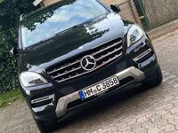 Gebraucht Mercedes ML350 258 PS (189 kW) 2014 Schwarz SUV