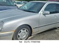 Gebraucht Mercedes E200 136 PS (100 kW) 1999 Silber Limousine