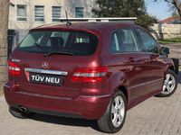 Gebraucht Mercedes B200 136 PS (100 kW) 2009 Rot Van / Kleinbus