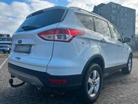Gebraucht Ford Kuga 120 PS (88 kW) 2015 Weiß SUV