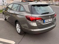 Gebraucht Opel Astra Edition 110 PS (80 kW) 2017 Grau Kombi