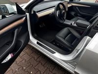 Gebraucht Tesla Model 3 RWD 208 kW (283 PS) 2023 Weiß Limousine