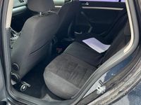 Gebraucht VW Golf VI 105 PS (77 kW) 2011 Schwarz Kleinwagen