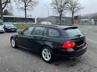 Gebraucht BMW 318 143 PS (105 kW) 2010 Schwarz Kombi