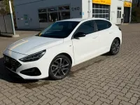 Gebraucht Hyundai i30 160 PS (117 kW) 2021 Weiß Limousine