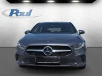 Gebraucht Mercedes A180 116 PS (85 kW) 2019 Metalliclack mountaingrau Limousine