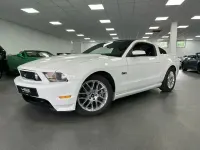 Gebraucht Ford Mustang GT 412 PS (303 kW) 2011 Weiß Coupé