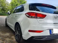 Gebraucht Hyundai i30 Select 120 PS (88 kW) 2021 Weiß Limousine