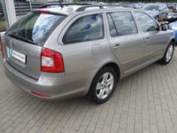 Gebraucht Skoda Octavia Elegance 105 PS (77 kW) 2010 Beige Kombi