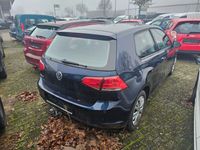 Gebraucht VW Golf VII Comfortline 105 PS (77 kW) 2013 Blau Limousine