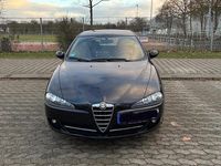 Gebraucht Alfa Romeo 147 105 PS (77 kW) 2008 Schwarz Kleinwagen